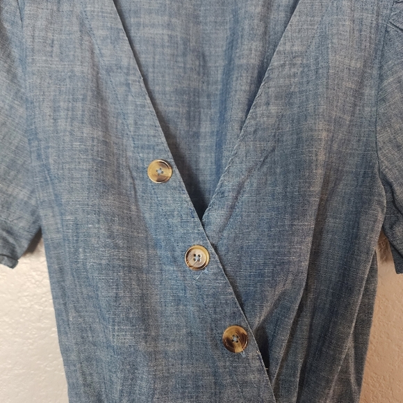 Francesca's Collection Chambray Wrap Crop Top - Picture 4 of 12